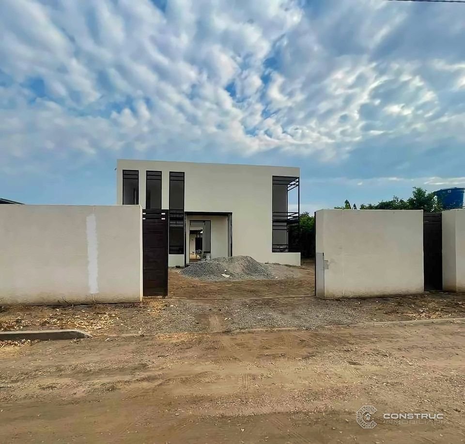 Construcciones en el sector – Parcelas Campestres San Miguel