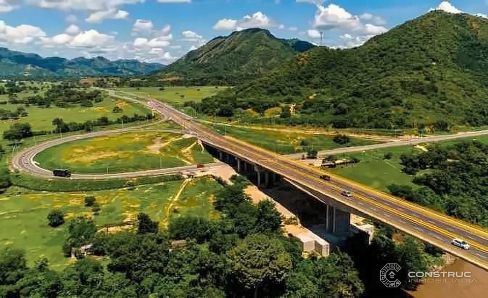 Excellent road infrastructure – Sendero del Sol
